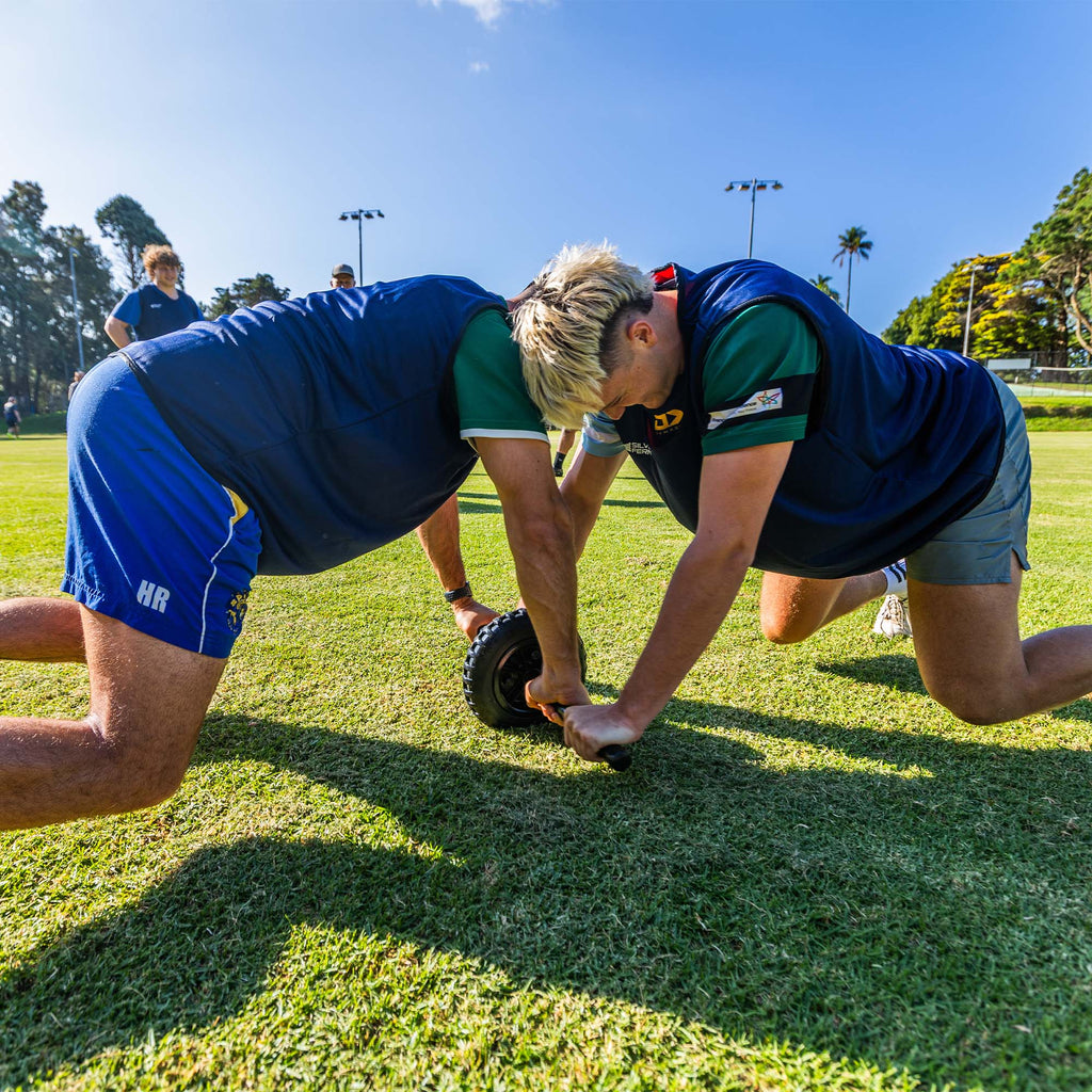 Ab Roll Lifestyle Action Two Person Image