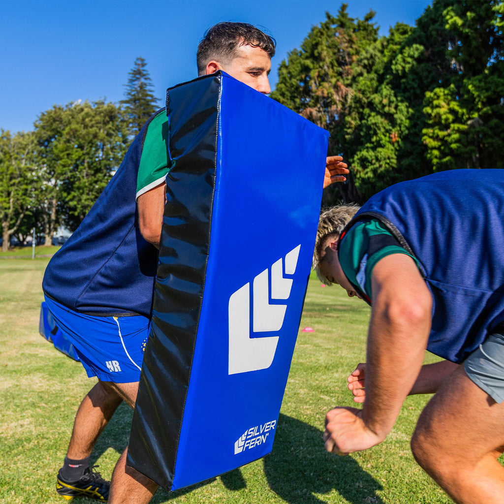 Standard Flat Hit Shield Lifestyle Shot