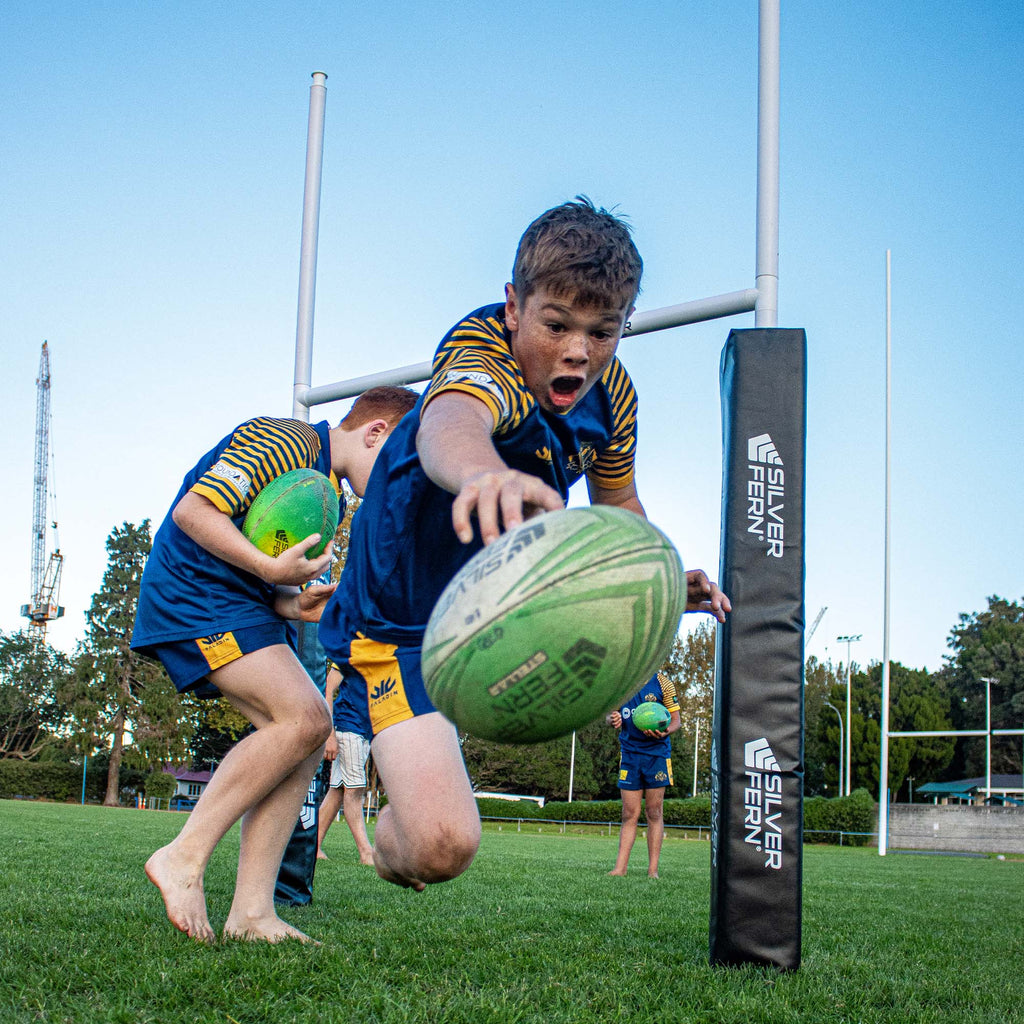 Moving Goal Posts Rugby Junior Rugby Goal Post w/ Pads – Silver Fern