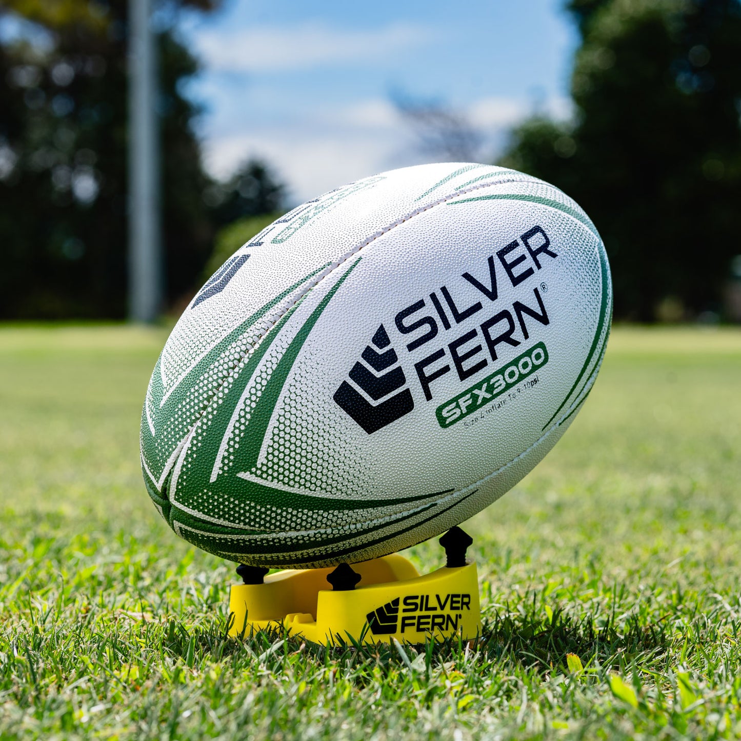 Silver Fern Rugby Match Ball SFX3000 Size 4, Lifestyle shot